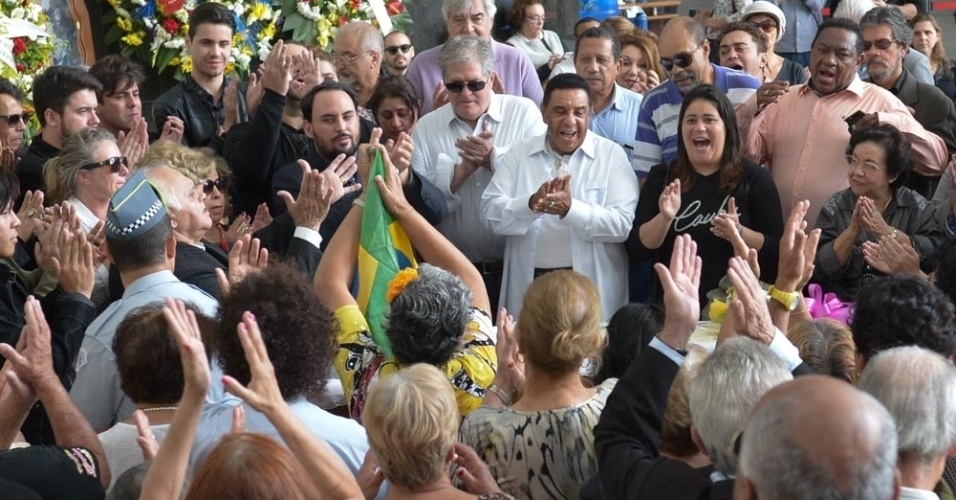 Resultado de imagem para Fãs, amigos e familiares se despedem de Domingos Montagner