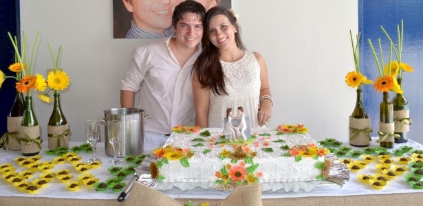 Aline Alves, 24 anos, e Diogo dos Santos, 28, organizaram a festa com ajuda dos familiares