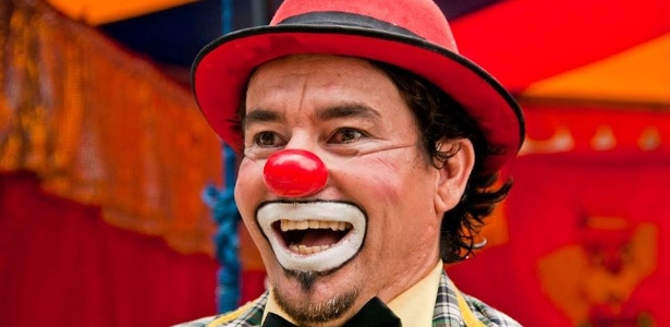 Encontros de circo fazem parte da programação das estações Paraíso e Corinthians-Itaquera do metrô, como Os Palhaços Irreverentes