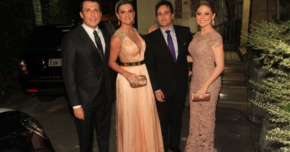 23nov2012---mirella-santos-no-casamento-