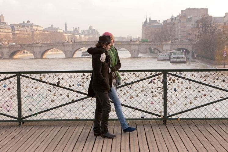 paris-franca-simbolo-de-paris-a-pont-des