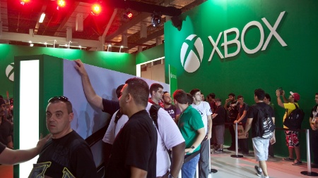 Público teve a oportunidade de testar os primeiros jogos do Xbox One na BGS 2013