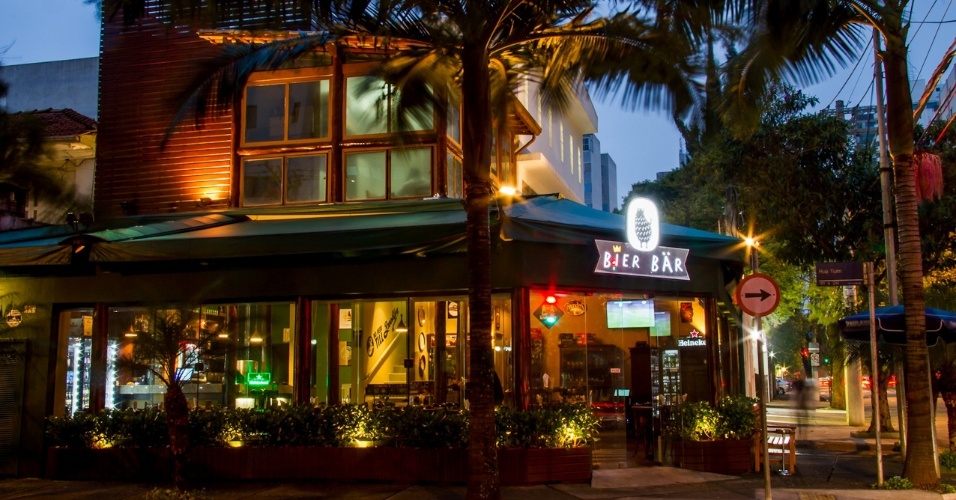 Novo bar em Moema tem 150 tipos de cerveja Bares Guia UOL