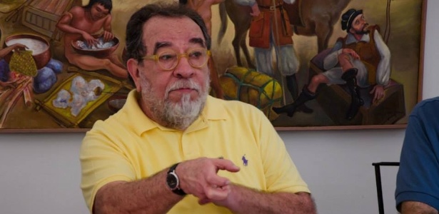 O escritor Fernando Morais participa de entrevista coletiva durante o Festival Internacional de Biografias, em Fortaleza