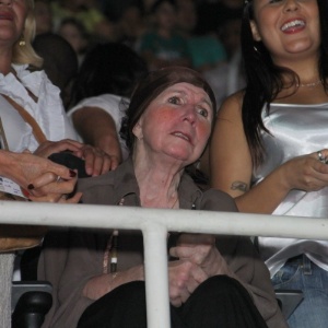 Dona Alda na plateia do show "Natal Mágico da Xuxa", em 2013