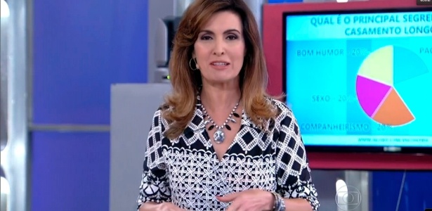 o-colar-com-pedras-pretas-e-brilhantes-d