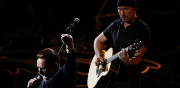A banda irlandesa U2 apresenta a música "Ordinary Love" no Oscar 2014