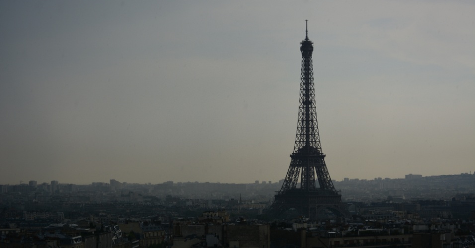  - frederico-costa-guedes-pereira-tirou-esta-foto-da-torre-eiffel-durante-sua-viagem-a-paris-1395178257823_956x500