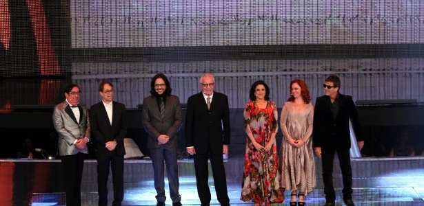 2.abr.2014 - Elenco de "A Grande Família" na gravação do "vem_aí"