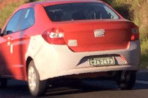 Ford Ka sedã treina para estrear bem no meio da Copa (Foto: Ângelo Juliano Pakes/UOL)