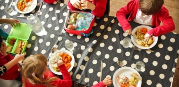 Estudo apontou que crianças mais novas estão mais propensas a experimentar novos alimentos
