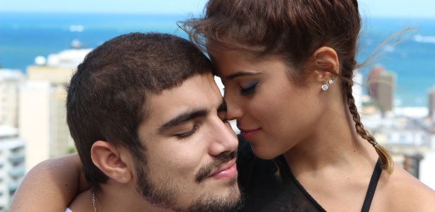 Caio Castro e Camila Camargo terão um caso no filme "Travessia"
