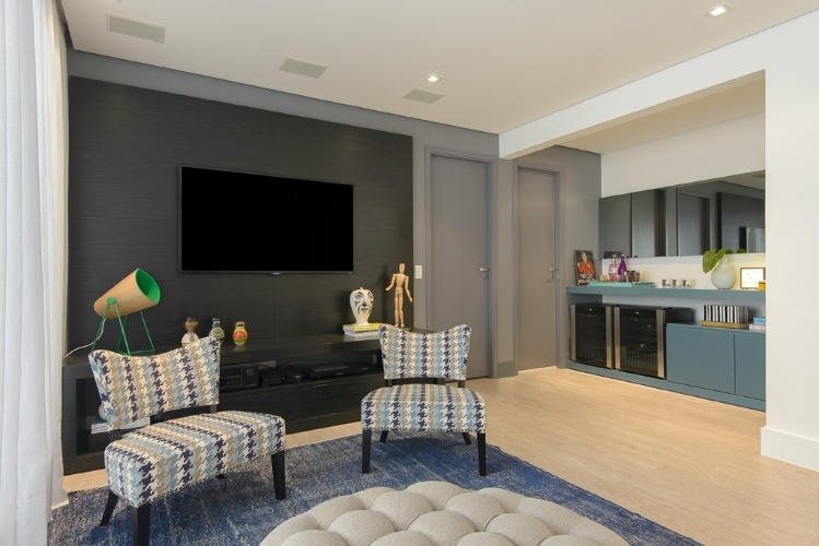 Decoração não precisa ser bege: invista em cores escuras sem errar