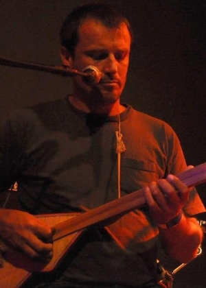 O músico, Luciano Leindecker, da banda Cidadão Quem