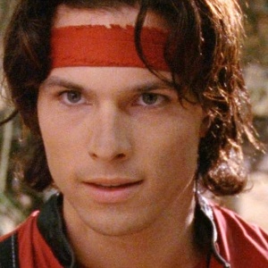 O ator Ricardo Medina Jr., que vivia o Ranger Vermelho, e é suspeito de ter matado colega