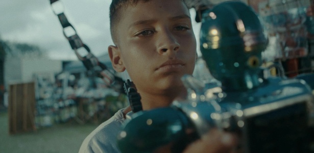 O estudante David Martins, de 14 anos, morador de Rio Claro (SP), estrela o curta "Command Action"