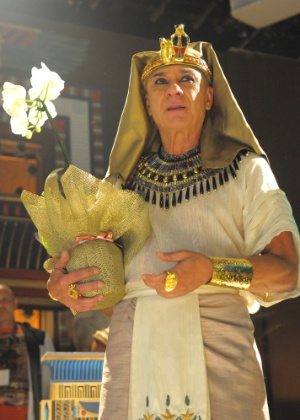 30abr2015---o-ator-ze-carlos-machado-int