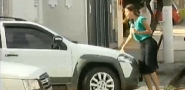 Jornalista da Record quase é atropelada enquanto gravava reportagem sobre acidentes de trânsito