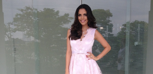 Daniela Albuquerque apresentadora da RedeTV!