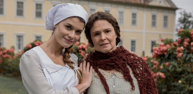 Alinne Moraes e Louise Cardoso nos bastidores de "Além do Tempo"