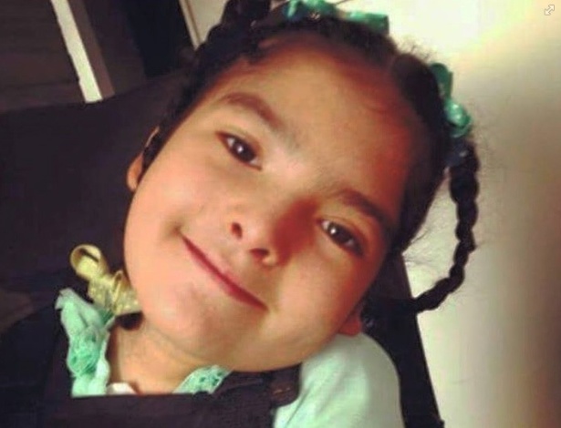 Fogaça mostrou a foto de sua filha Olívia em rede social, um dia após contar no "MasterChef" que não pode cozinhar para ela, que se alimenta por uma sonda