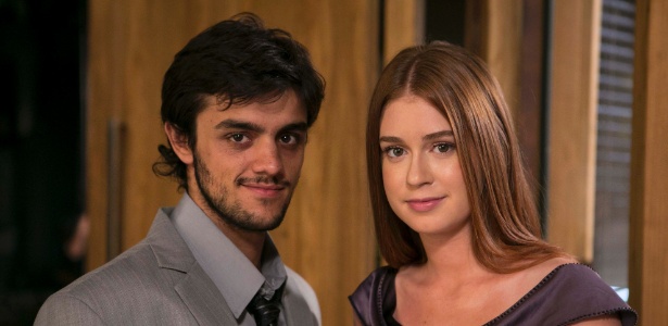 Jonatas (Felipe Simas) e Eliza (Marina Ruy Barbosa) em "Totalmente Demais"