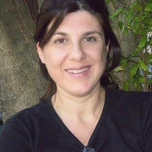 A autora de novela Maria Helena Nascimento - a-autora-de-novela-maria-helena-nascimento-1439504255357_300x300