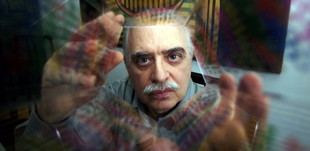 O poeta concretista Augusto de Campos, em foto de 2003; autor é primeiro brasileiro a levar o Prêmio Pablo Neruda no Chile