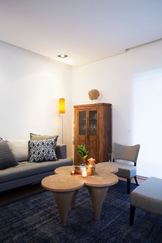 Sala hipster em casa dos anos 50 fica com a cara dos moradores após Decoracao Sala Hipster ~ Sala hipster em casa dos anos 50 fica com a cara dos moradores após
