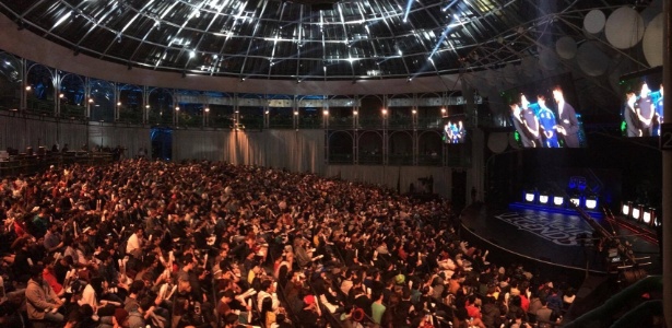 Torcedores brasileiros lotaram a Ópera de Arame para acompanhar o IWCQ 2016