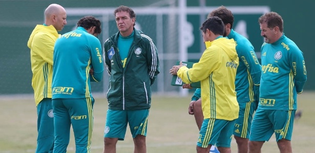 Palmeiras passa por fim de semana traumático e muda programação para reagir