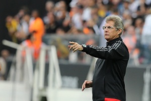 Oswaldo se nega a comentar sobre Corinthians: 