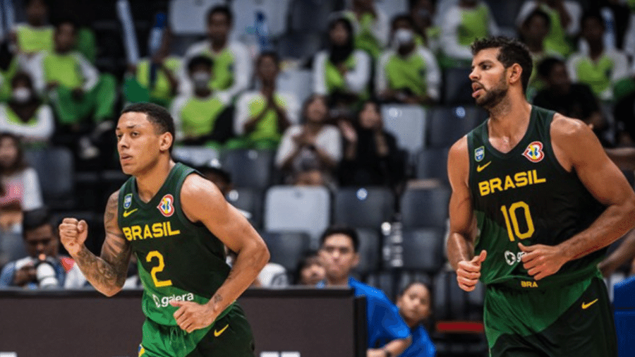 Brasil vence na Copa do Mundo de Basquete 2023, mas perde