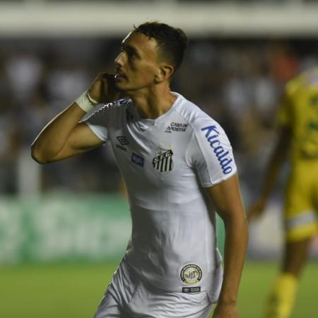 Quanto custa a camisa oficial da seleção brasileira para a Copa do Catar -  Placar - O futebol sem barreiras para você