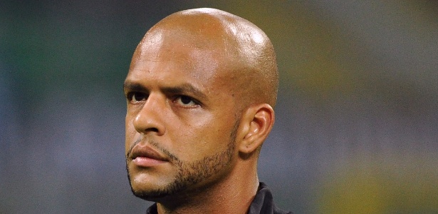 Palmeiras encaminha acerto com Felipe Melo e empresário marca ida a Milão