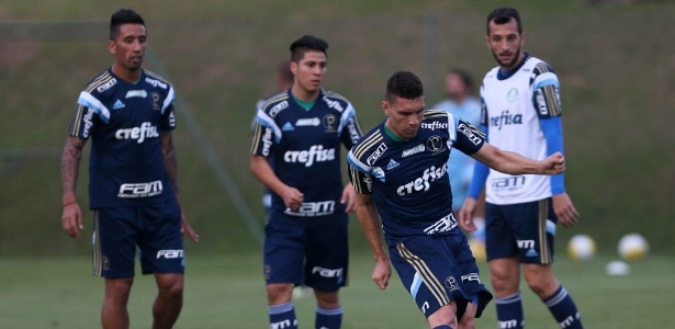 Edu Dracena deixa Atibaia pela segunda vez após sentir incômodo muscular 