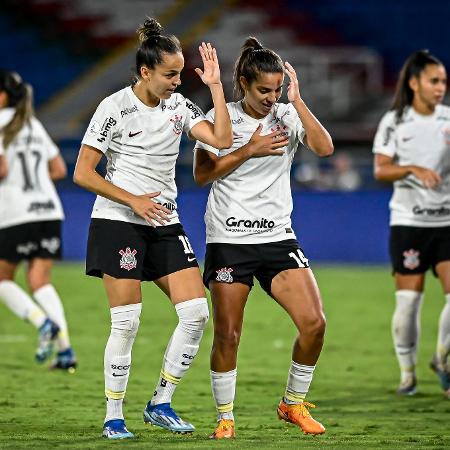 Finais do Brasileiro Feminino entre Corinthians e Palmeiras vão