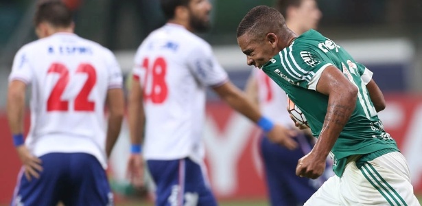 Nacional é multado por gestos racistas de torcedor contra Gabriel Jesus