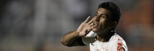 Mercado da bola: Corinthians nega proposta, mas admite que a permanência do volante Paulinho ficou difícil