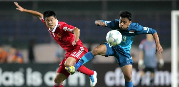 China e Cingapura, pelas Eliminatórias da Copa de 2014, foi apitada por Ali Sabbagh