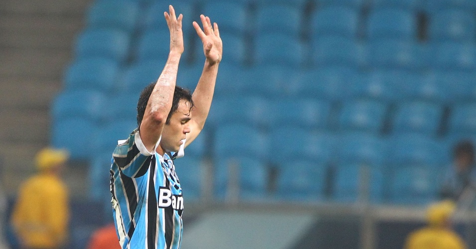 [Imagen: 12jun2013---kleber-comemora-gol-do-gremi...56x500.jpg]