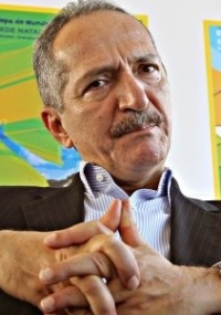 Entrevista com Aldo Rebelo: Ministro critica preços da Copa e novo Maracanã