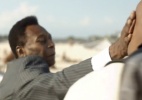 Vídeo: Anderson Silva leva tapa de Pelé e vira 'boleiro' em comercial