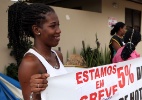 Funcionários do hotel onde Uruguai está hospedado protestam por melhorias
