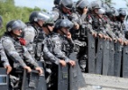 Polícia e manifestantes entram em conflito em frente ao Castelão