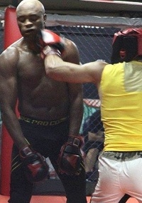 UFC 162: Spider nocauteia sparring e deixa o treino arrasado