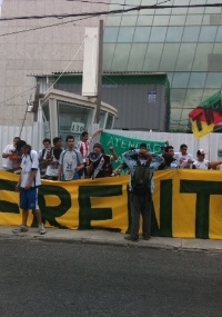 Pré-jogo: Brasil x Espanha - 1 : Manifestantes invadem prédio da CBF no Rio