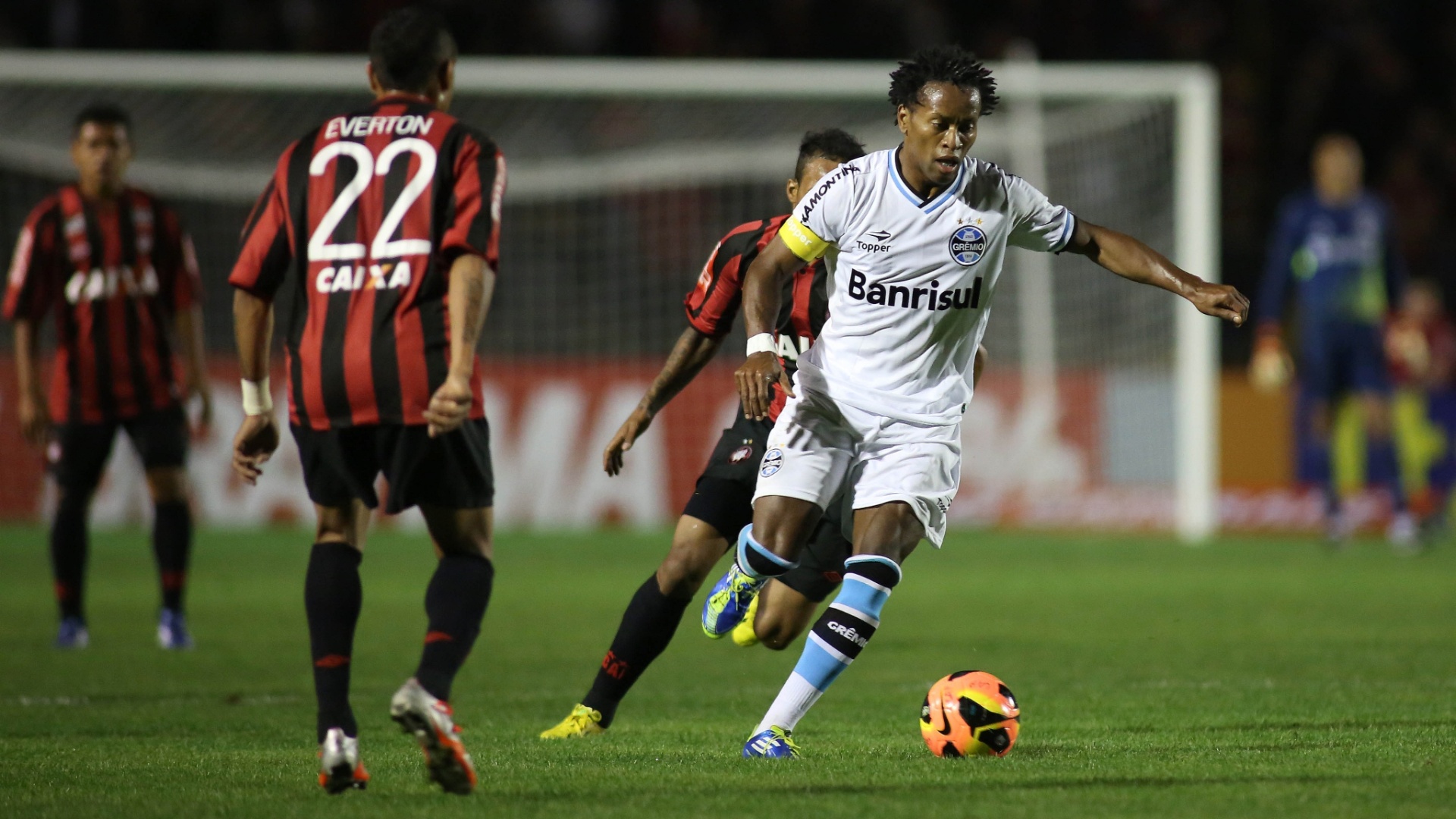 [Imagen: 06jul2013---ze-roberto-meia-do-gremio-ca...0x1080.jpg]