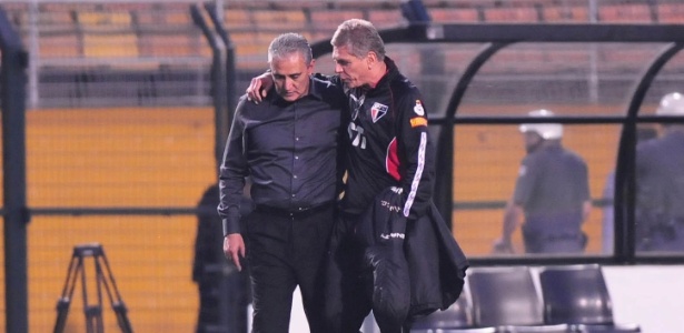 http://imguol.com/c/esporte/2013/07/28/tecnico-tite-e-paulo-autuori-conversam-apos-o-apito-final-no-pacaembu-1375047014517_615x300.jpg