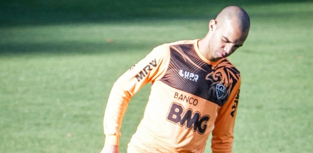 Diego Tardelli admite que tem se cuidado fora de campo para chegar inteiro ao Mundial de Clubes